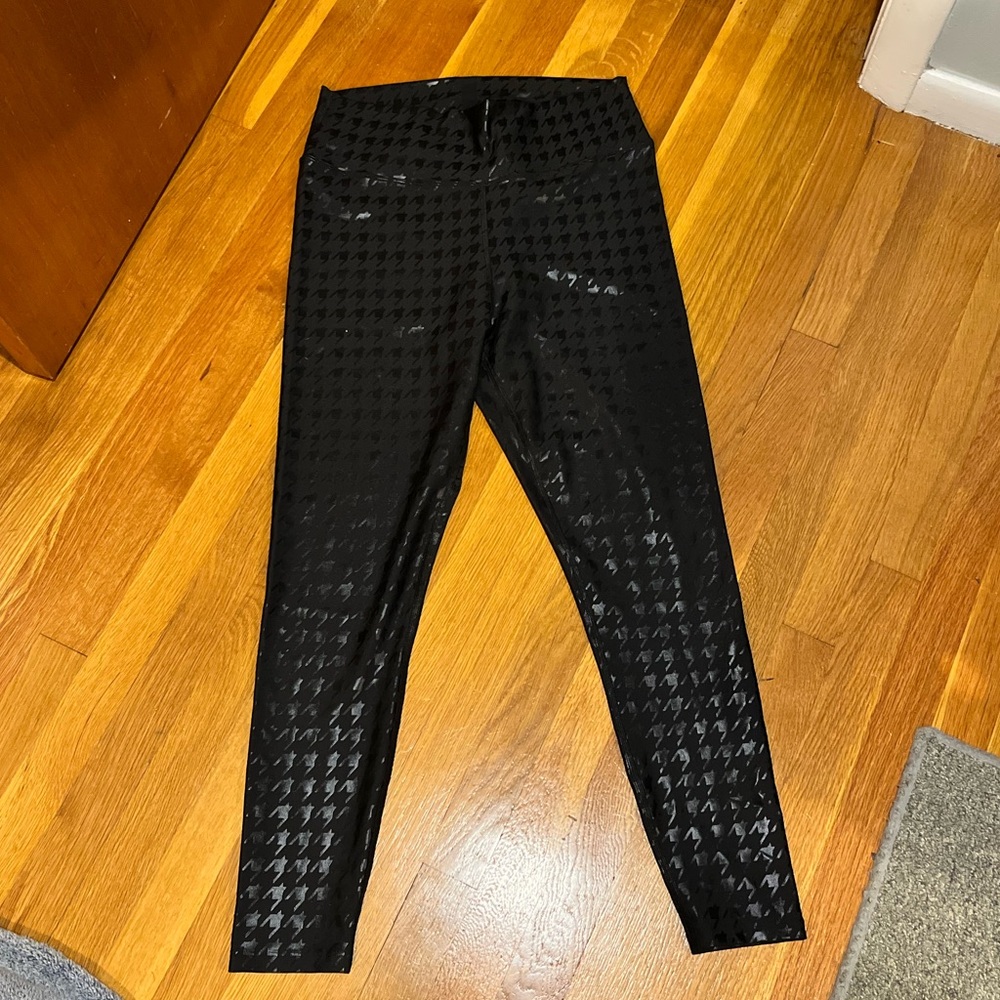Black on black houndstooth Peloton leggings